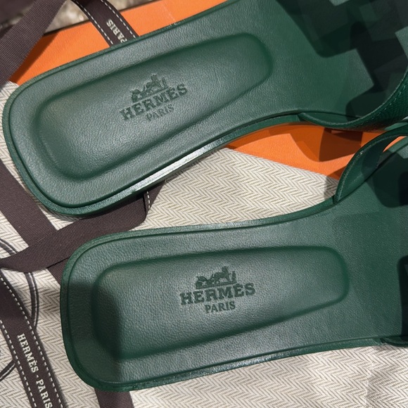 Hermes Oran Epsom Slide Sandal Vert Oyat - Picture 4 of 5